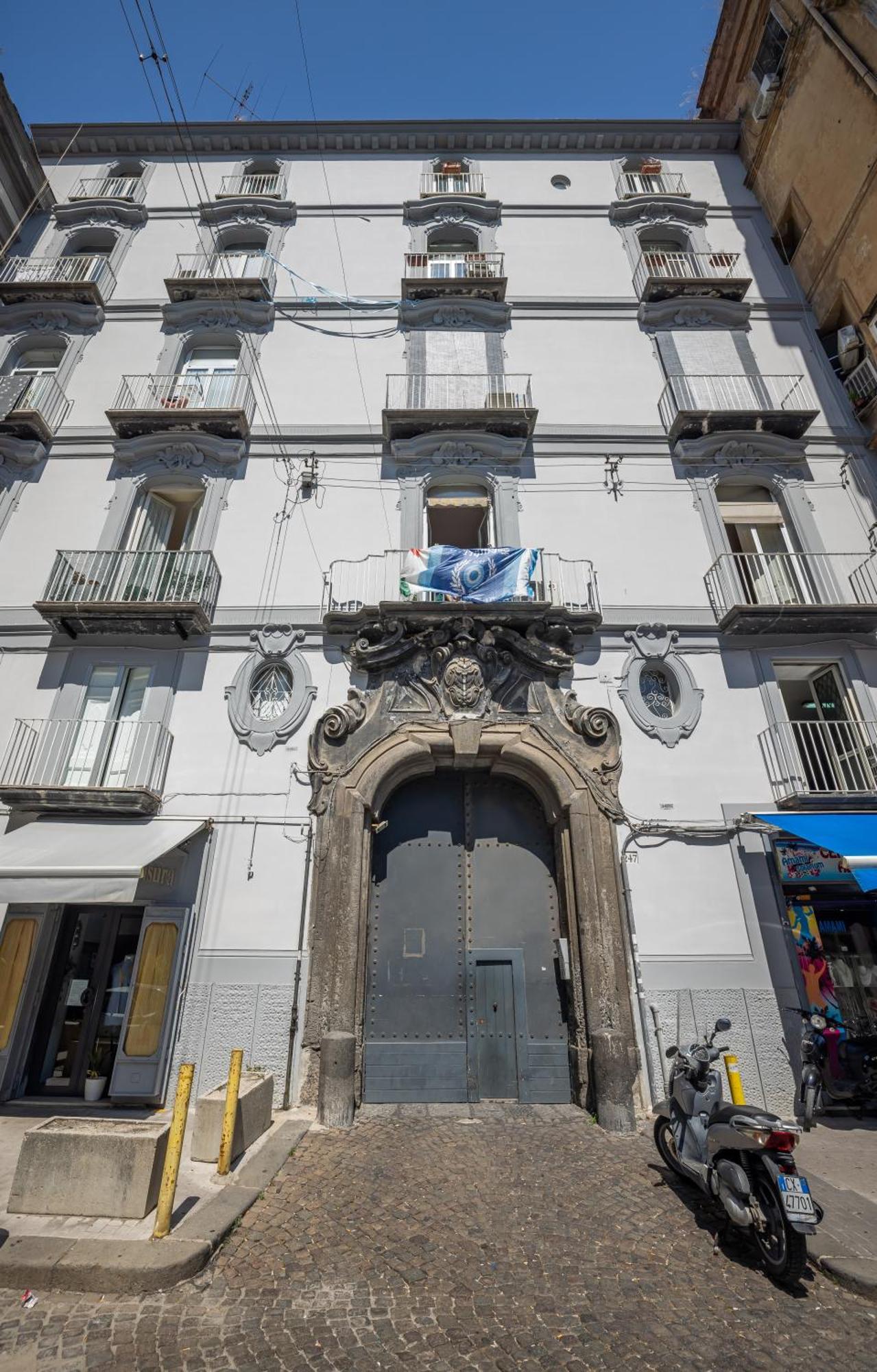 Napoli Squares Suites エクステリア 写真