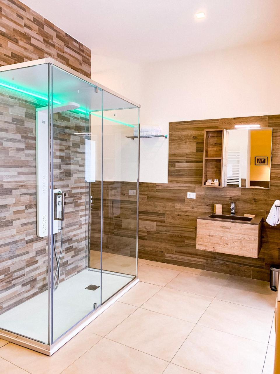 Napoli Squares Suites エクステリア 写真