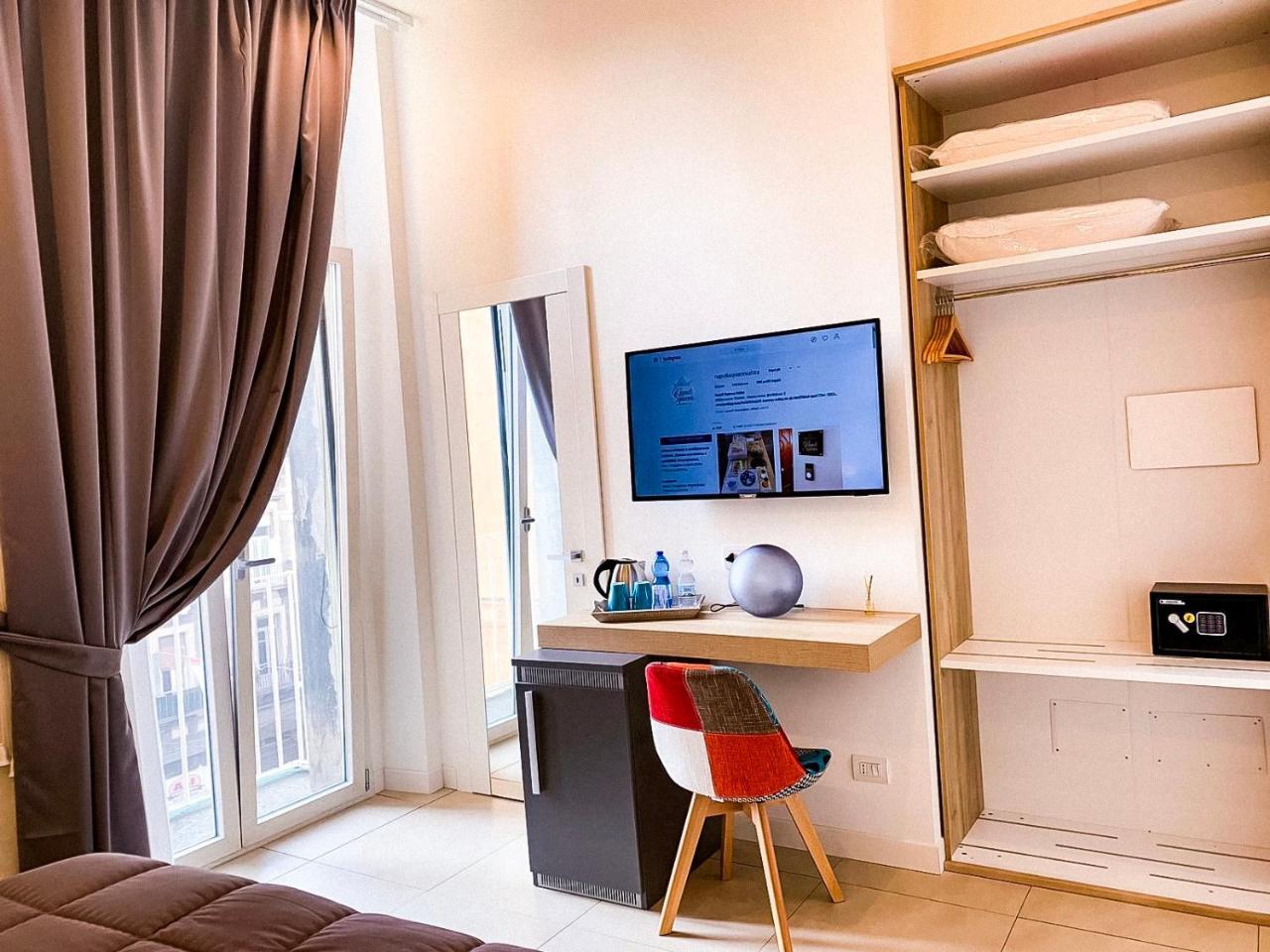 Napoli Squares Suites エクステリア 写真