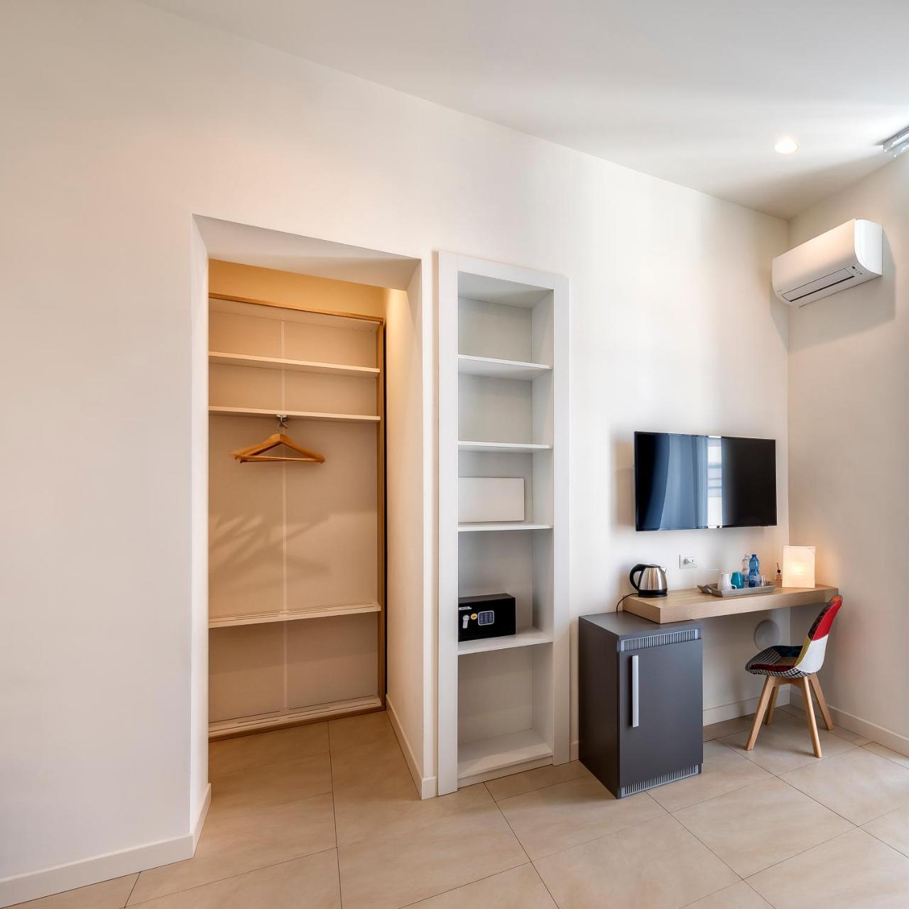 Napoli Squares Suites エクステリア 写真