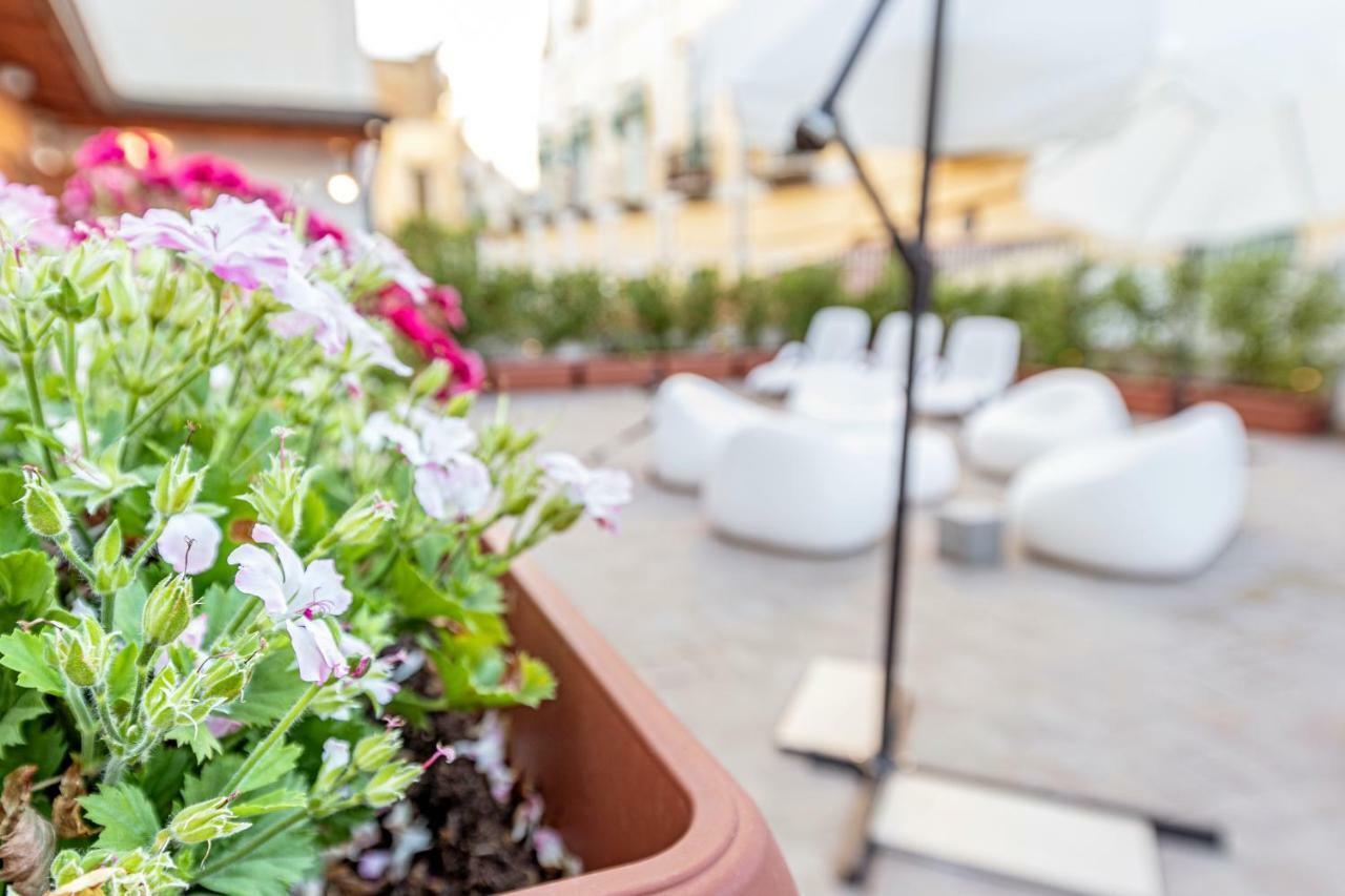 Napoli Squares Suites エクステリア 写真