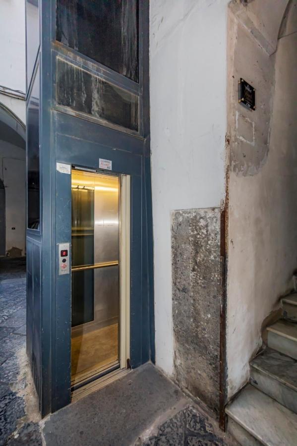 Napoli Squares Suites エクステリア 写真